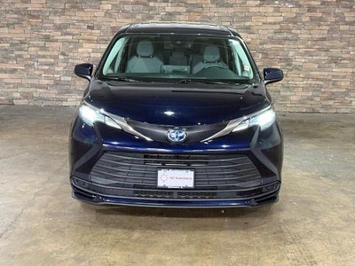 2021 Toyota Sienna LE