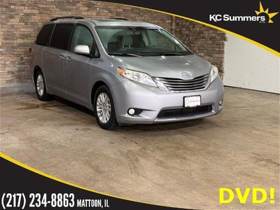 2017 Toyota Sienna XLE Auto Access Seat