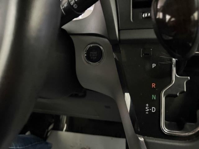 2017 Toyota Sienna XLE Auto Access Seat