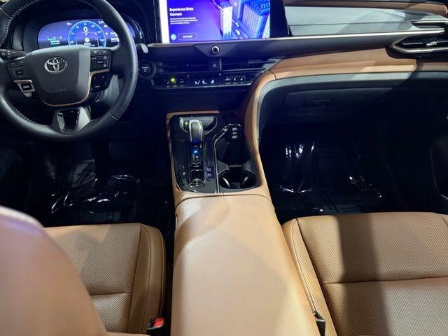 2025 Toyota Crown Signia XLE