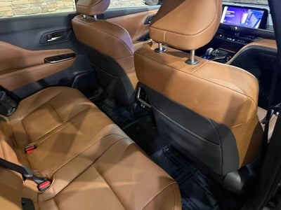 2025 Toyota Crown Signia XLE