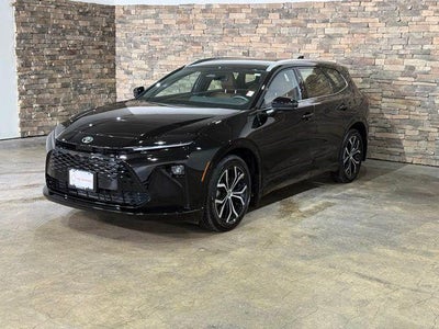 2025 Toyota Crown Signia XLE