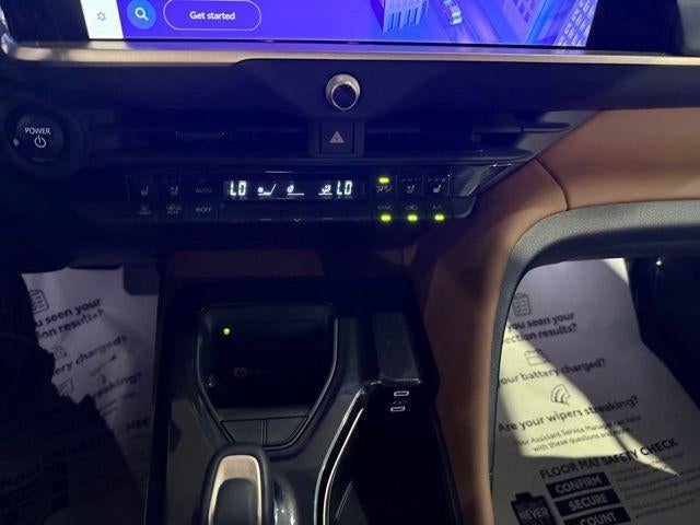 2025 Toyota Crown Signia XLE