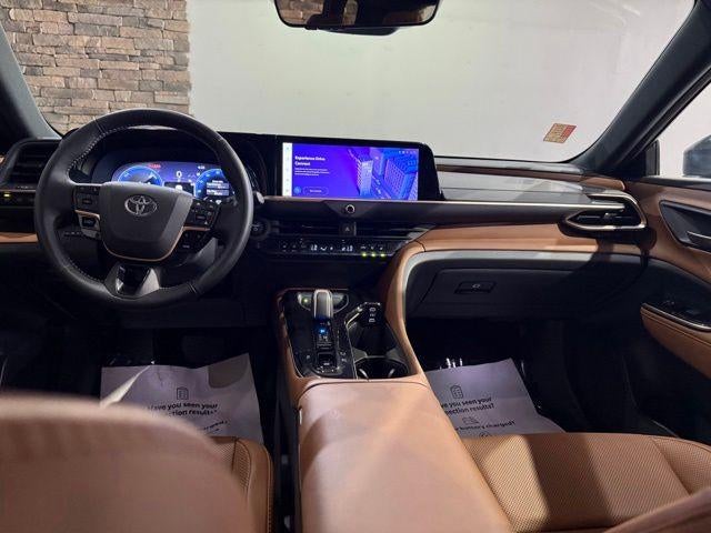2025 Toyota Crown Signia XLE