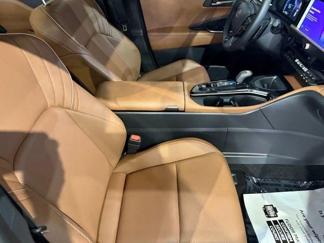 2025 Toyota Crown Signia XLE