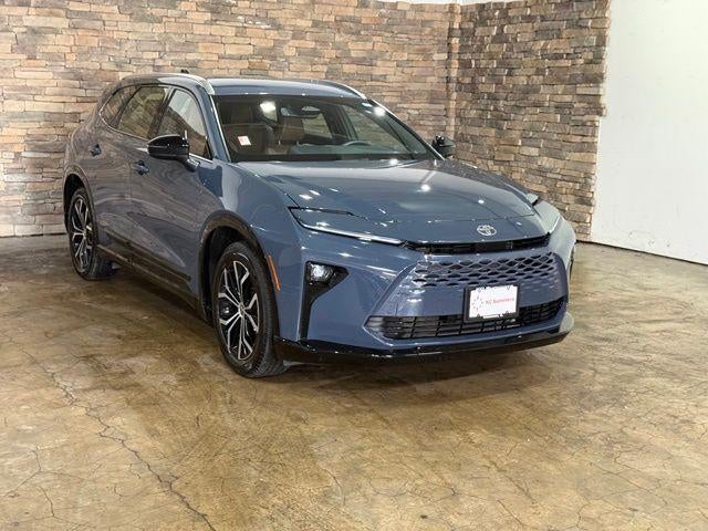 2025 Toyota Crown Signia XLE