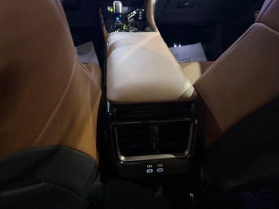 2025 Toyota Crown Signia XLE