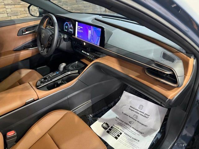 2025 Toyota Crown Signia XLE