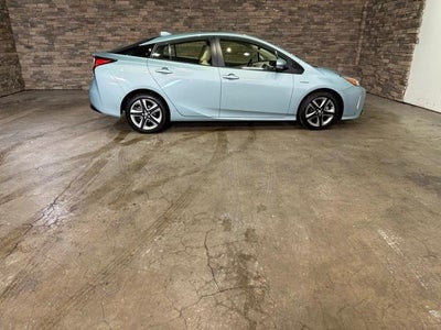 2022 Toyota Prius L Eco