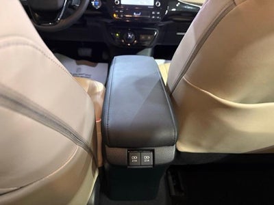 2022 Toyota Prius L Eco