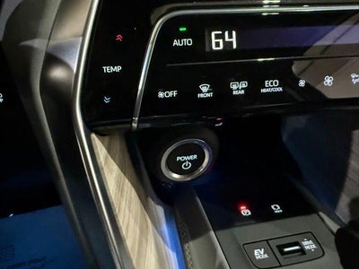 2024 Toyota Venza LE