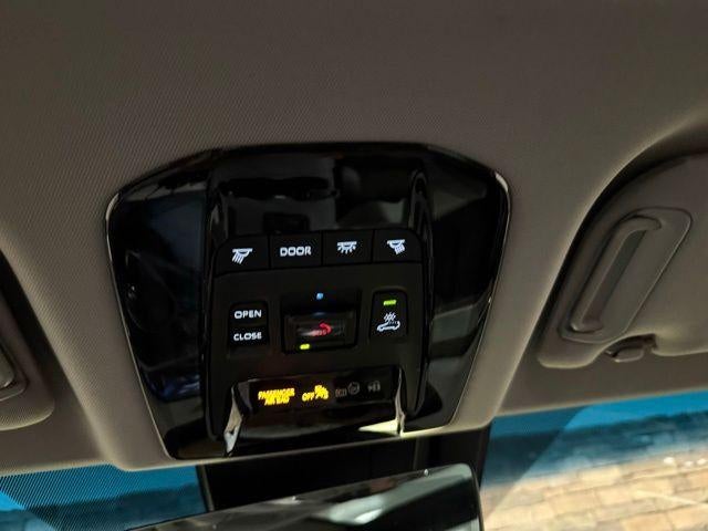 2024 Toyota Venza LE