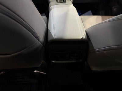 2024 Toyota Venza LE
