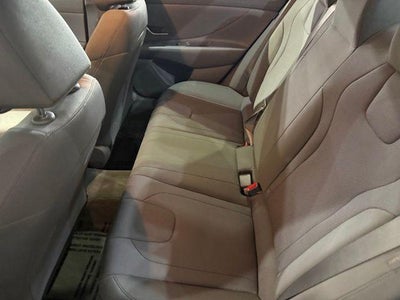 2025 Hyundai Elantra SE