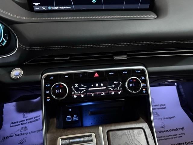 2024 Genesis GV80 Base